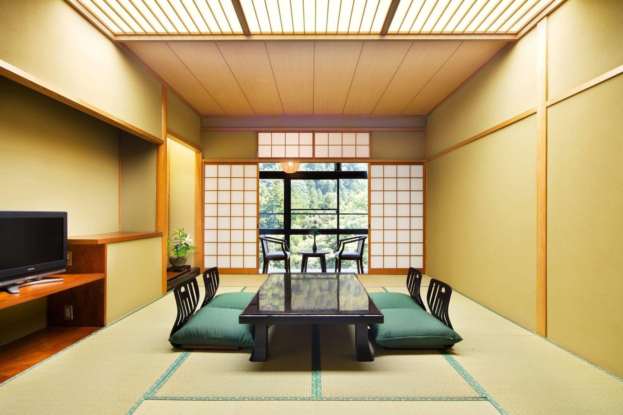 Yamanaka Onsen Kagari Kisshotei Exterior photo